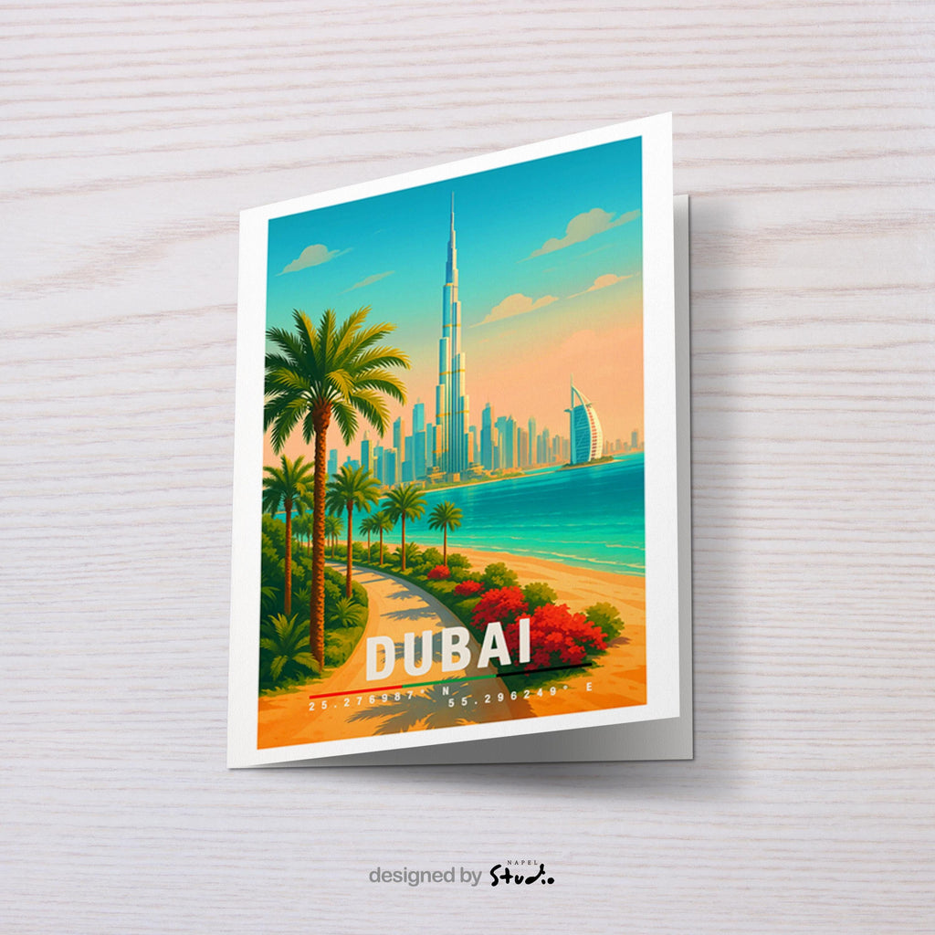 Illustrative Dubai-Grußkarte mit der Skyline, dem Burj Khalifa, Palmen und dem türkisfarbenen Meer. Warme Farben, moderner Reiseposter-Stil, klare Formen. Ideal als Glückwunschkarte, Urlaubskarte oder für Reisebegeisterte. Hochwertiges Design mit elegantem Stadtmotiv.