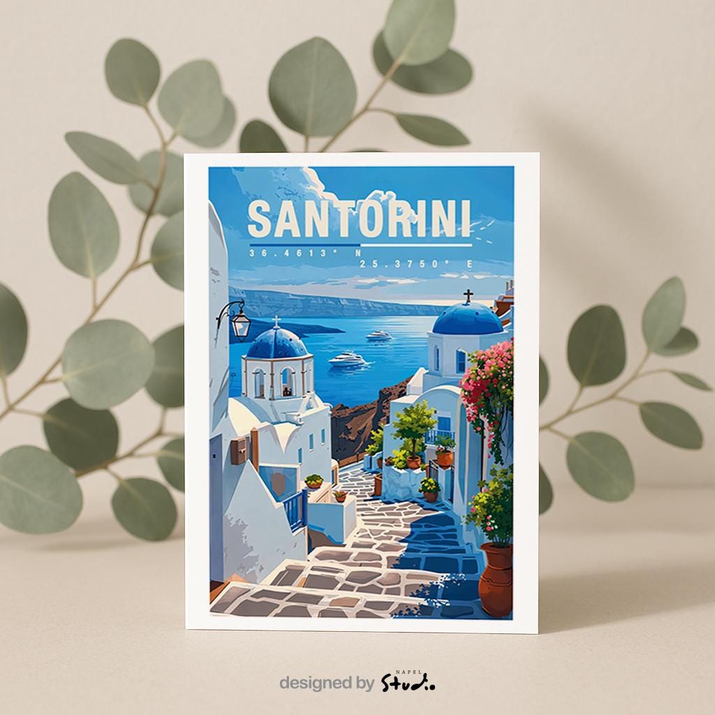 Illustration von Santorini mit weißen Häusern, blauen Kuppeln, Blumen und Blick auf das tiefblaue Meer. Die Szene wirkt ruhig, sonnig und mediterran und vermittelt typisches Griechenland-Flair und romantisches Reisegefühl.