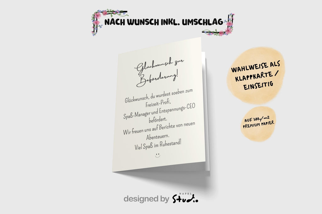 Abschiedskarte im cremefarbenen Ton mit schwarzer Schrift. Oben steht „Glückwunsch zur Beförderung“, darunter ein humorvoller Text über die Beförderung zum Freizeit-Profi und Entspannungs-CEO. Minimalistisches, liebevolles Design auf hochwertigem Papier, Karte liegt auf braunem Umschlag. Ideal für Kollegen oder Chefs zum Ruhestand.