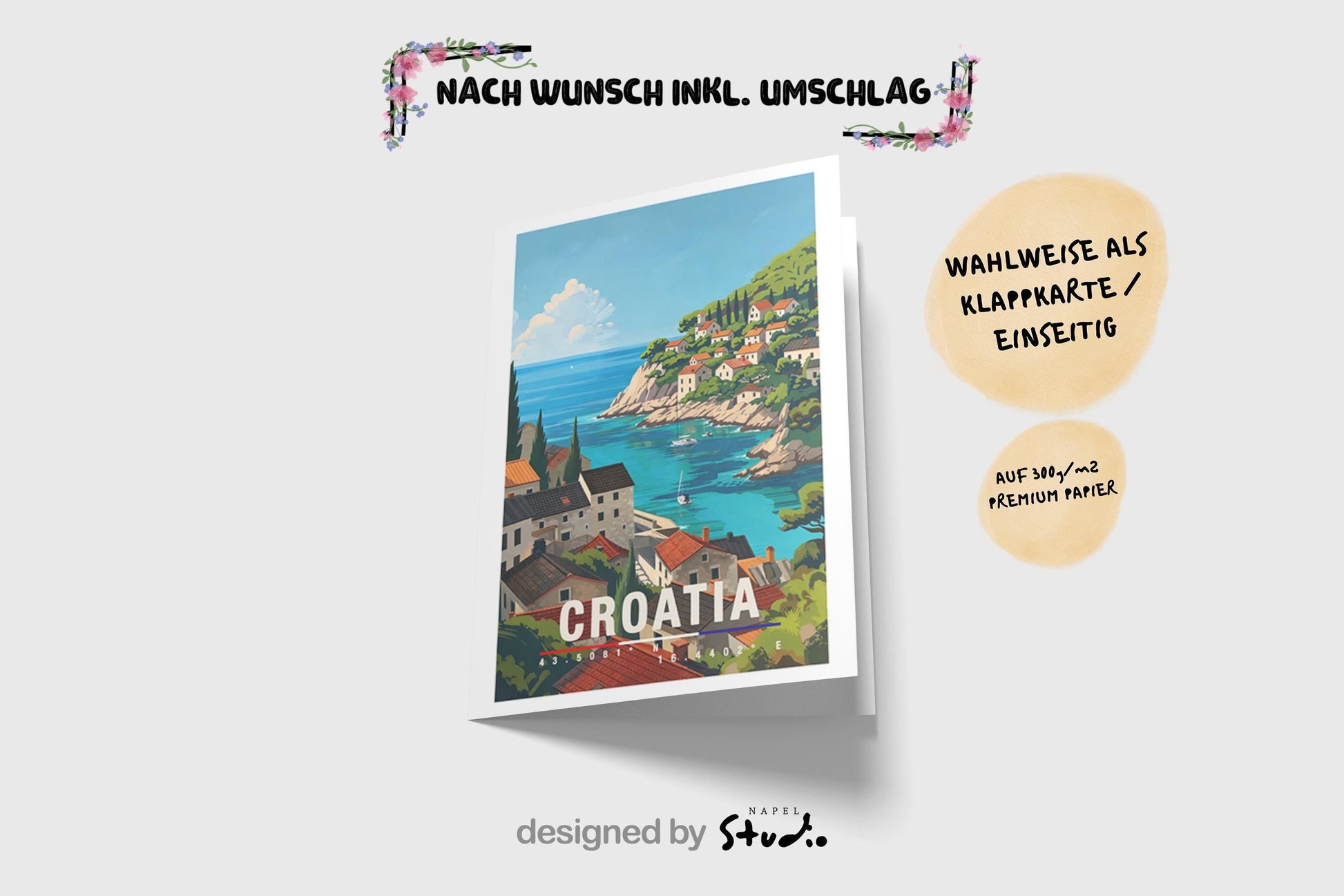 Illustration einer kroatischen Küstenstadt mit roten Dächern, türkisblauem Meer und Booten entlang der Adria. Die Szene wirkt sonnig, entspannt und vermittelt mediterranes Urlaubsgefühl.