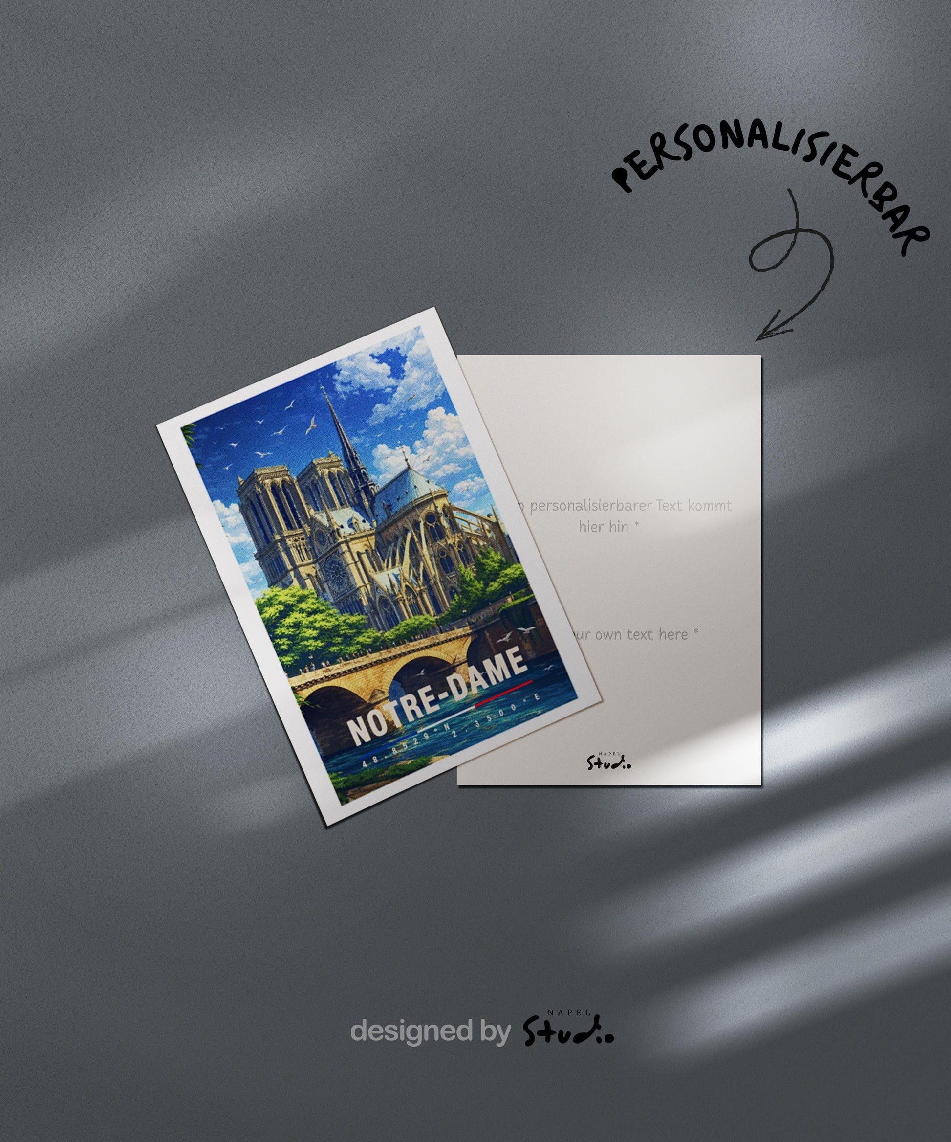 Detailreiche Grußkarte mit Notre-Dame-Motiv in Paris, zeigt die berühmte Kathedrale, Brücke und die Seine unter hellem Himmel. Die Illustration vermittelt Romantik, Geschichte und Pariser Charme. Ideal als Reise-Grußkarte, Städtegruß oder liebe Nachricht für Frankreich- und Paris-Fans.