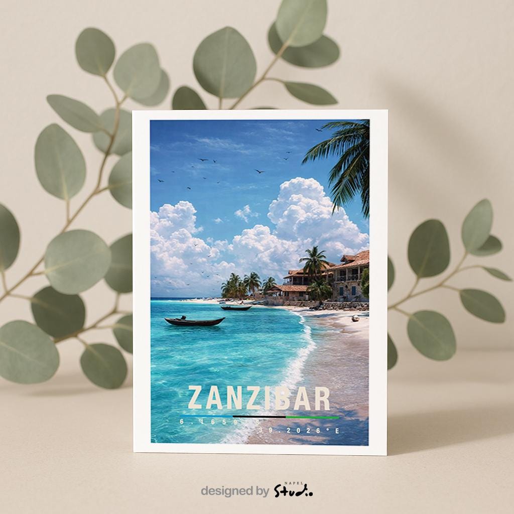 Tropische Grußkarte mit Zanzibar-Motiv in Tansania, zeigt weißen Sandstrand, Palmen, türkisfarbenes Meer und traditionelle Boote. Die Illustration vermittelt Entspannung, Wärme und Inselparadies. Ideal als Reise-Grußkarte, Urlaubsgruß oder liebe Nachricht für Afrika-Fans und Fernweh-Liebhaber.