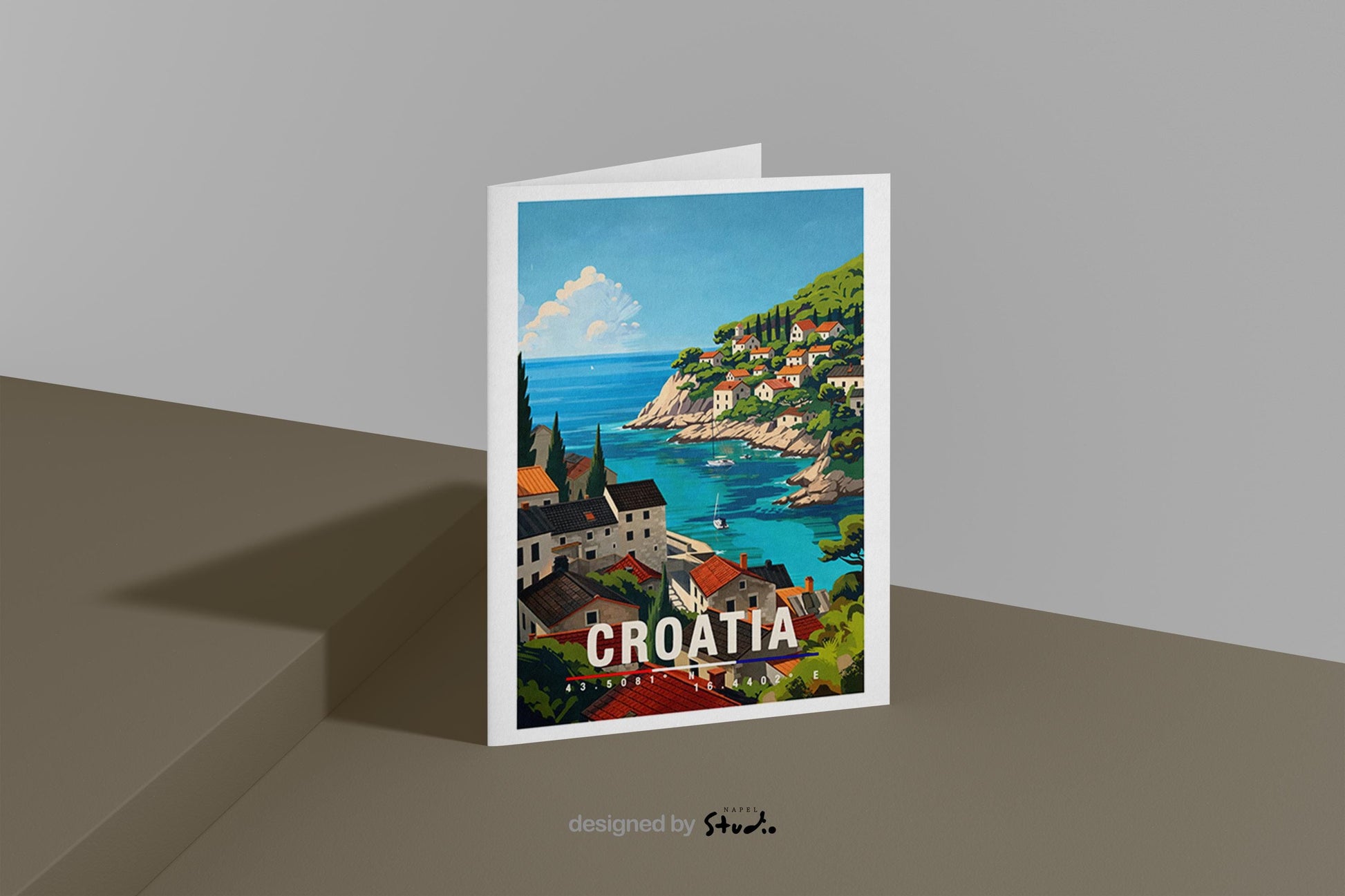 Illustration einer kroatischen Küstenstadt mit roten Dächern, türkisblauem Meer und Booten entlang der Adria. Die Szene wirkt sonnig, entspannt und vermittelt mediterranes Urlaubsgefühl.