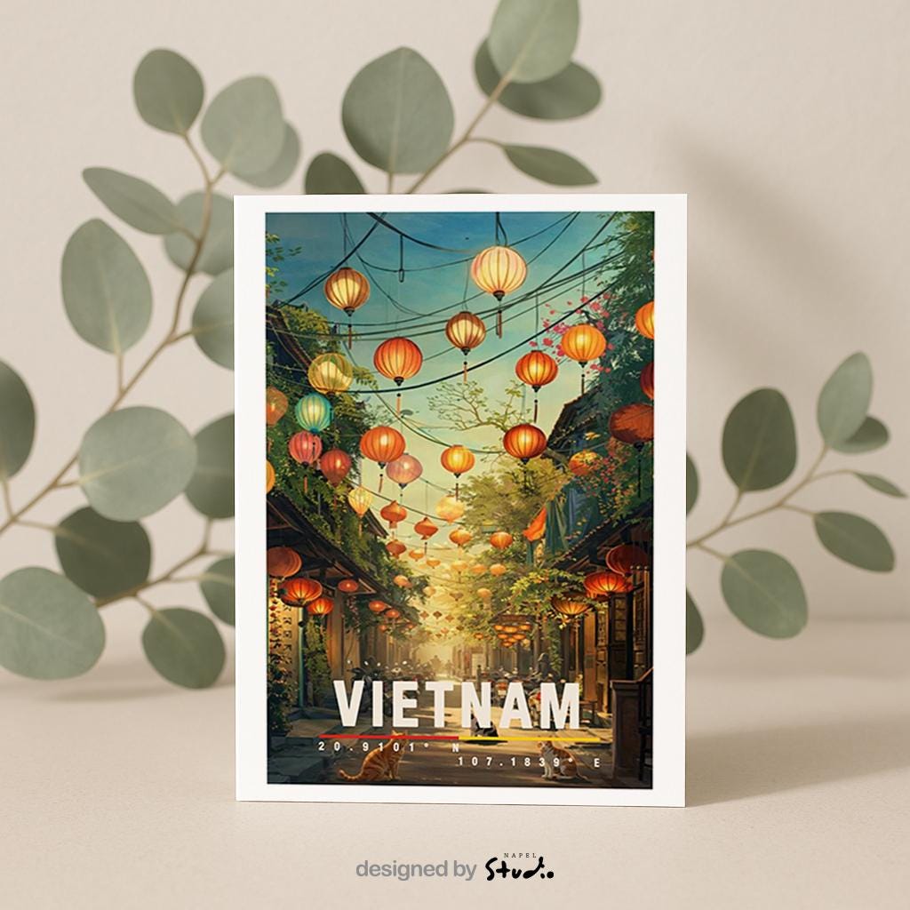 Illustration einer vietnamesischen Altstadtstraße mit vielen bunten Laternen, warmem Licht und ruhiger Abendstimmung. Die Szene wirkt nostalgisch, lebendig und vermittelt asiatisches Reiseflair.