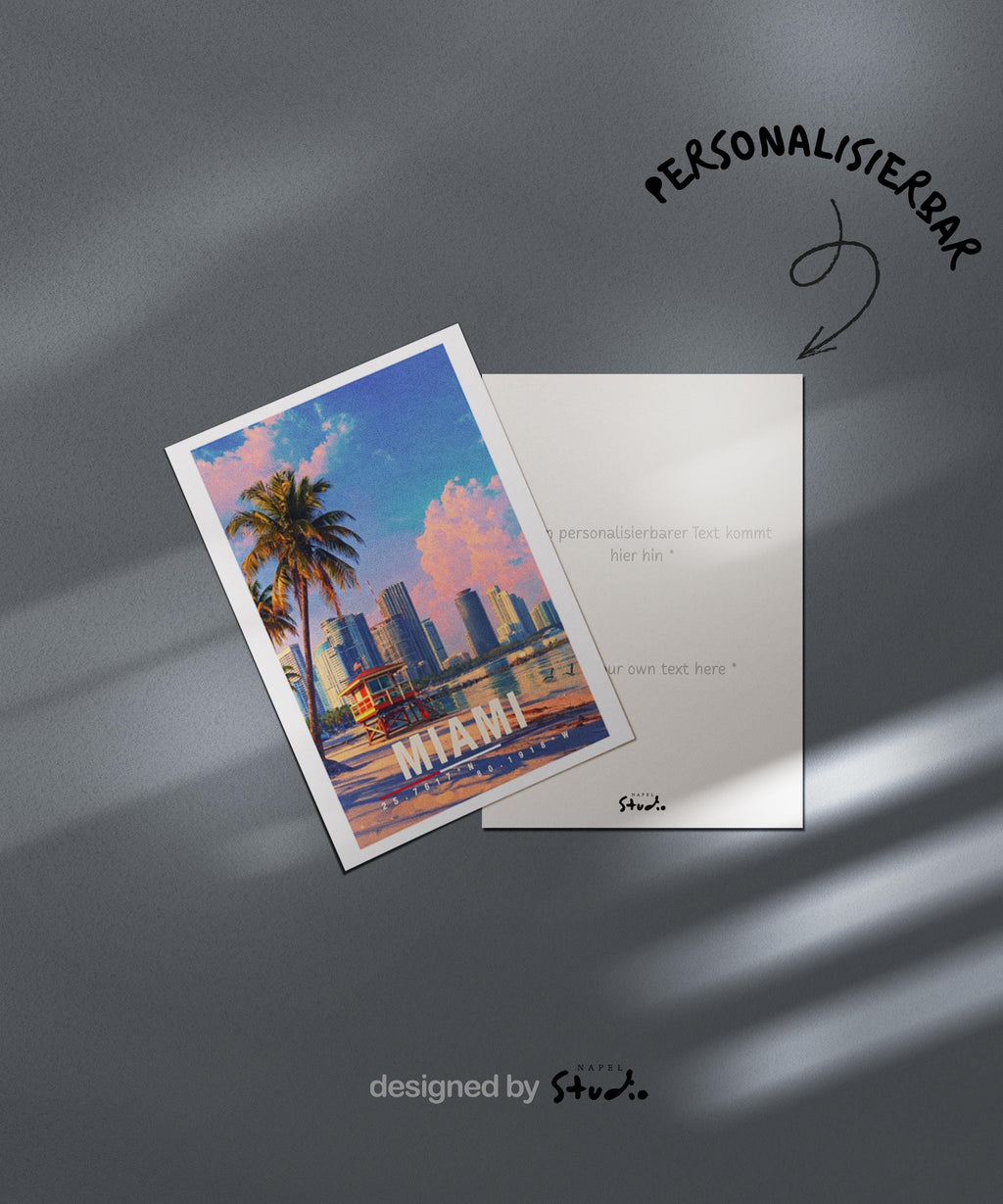 Illustrierte Grußkarte von Miami mit moderner Skyline, Palmen und ruhigem Strand im Vordergrund. Die harmonische Szene verbindet Großstadt und Meer und eignet sich perfekt als Grußkarte, Urlaubserinnerung oder Geschenk für Sonnen- und Reisebegeisterte.