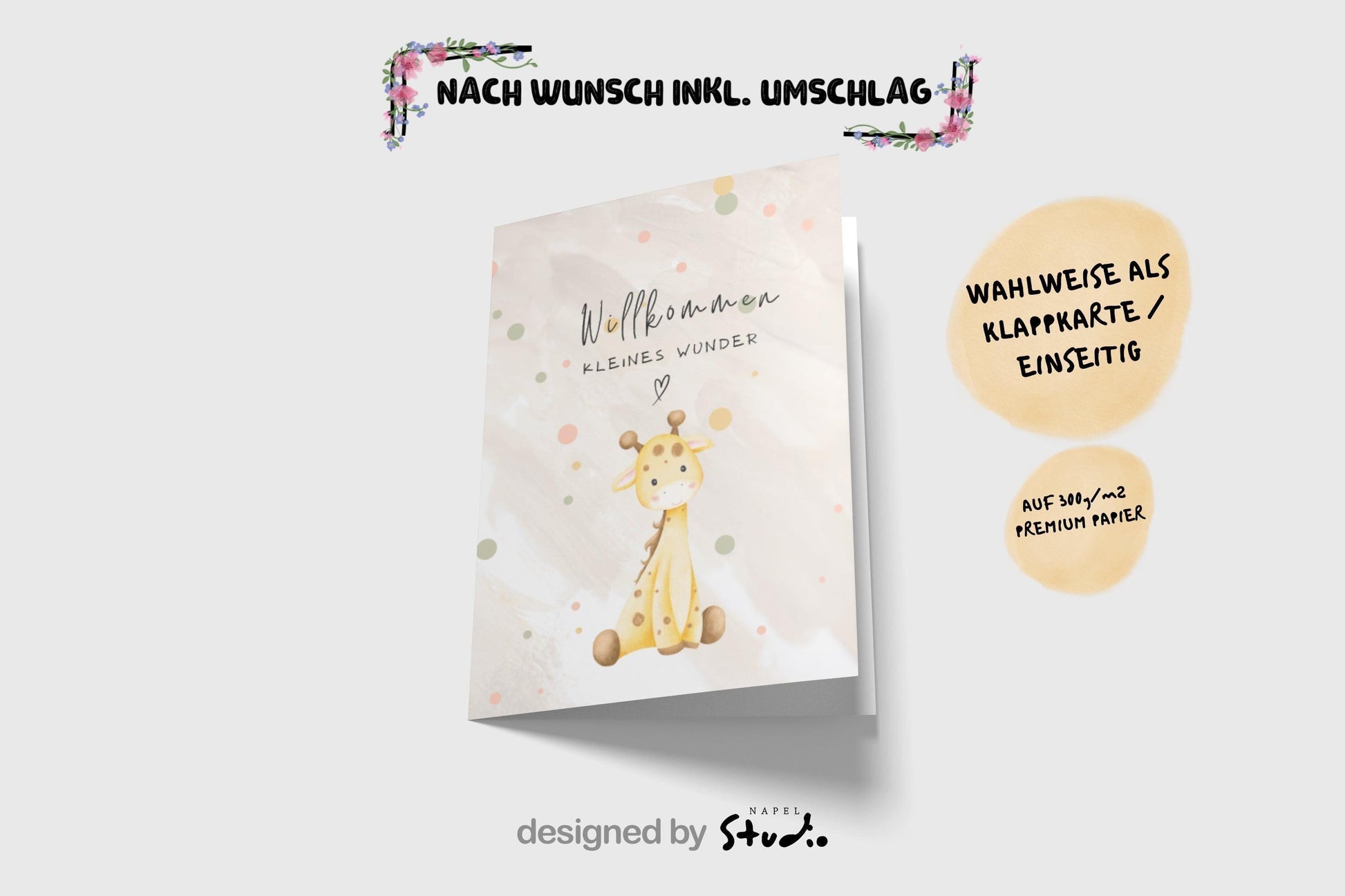 Eine süße gelbe Giraffe sitzt in der Mitte der Karte, umgeben von sanften, pastellfarbenen Punkten in Grün, Gelb und Rosa. Darüber steht der Schriftzug „Willkommen kleines Wunder“ in einer verspielten Handschrift. Die Illustration wirkt weich, liebevoll und perfekt als Glückwunschkarte zur Geburt eines Babys geeignet – für Jungen und Mädchen.