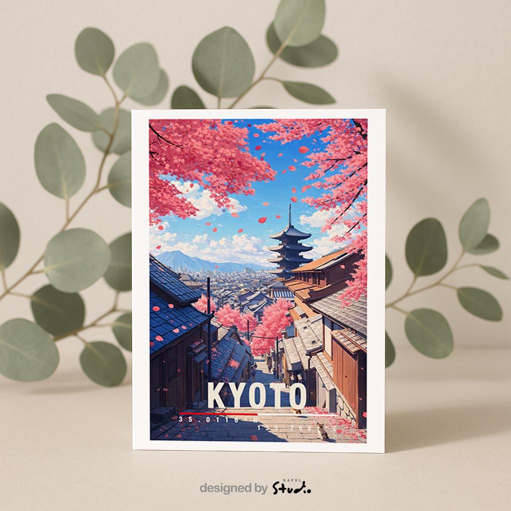 Detaillierte Illustration von Kyoto mit traditioneller Pagode, japanischen Holzhäusern und blühenden Kirschbäumen. Zarte Blütenblätter schweben durch die Luft und rahmen den Blick auf die Stadt ein. Die harmonische Komposition verbindet Natur, Architektur und Kultur und vermittelt Ruhe, Tradition und die zeitlose Schönheit des japanischen Frühlings.