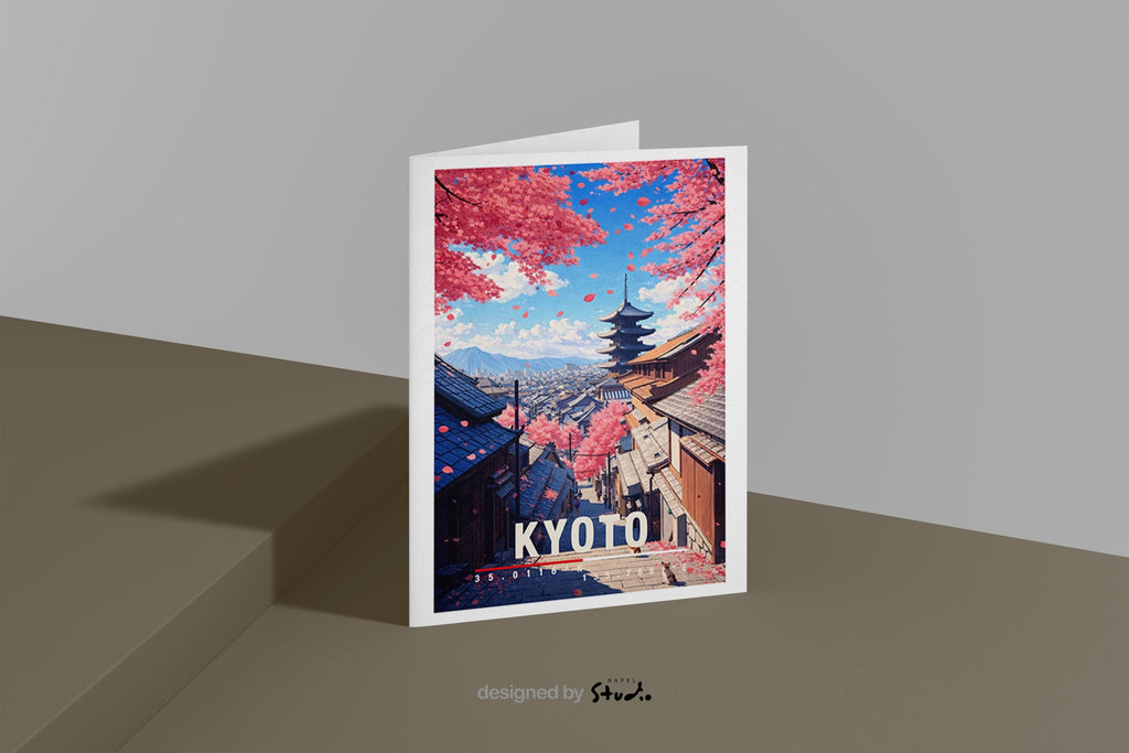 Detaillierte Illustration von Kyoto mit traditioneller Pagode, japanischen Holzhäusern und blühenden Kirschbäumen. Zarte Blütenblätter schweben durch die Luft und rahmen den Blick auf die Stadt ein. Die harmonische Komposition verbindet Natur, Architektur und Kultur und vermittelt Ruhe, Tradition und die zeitlose Schönheit des japanischen Frühlings.