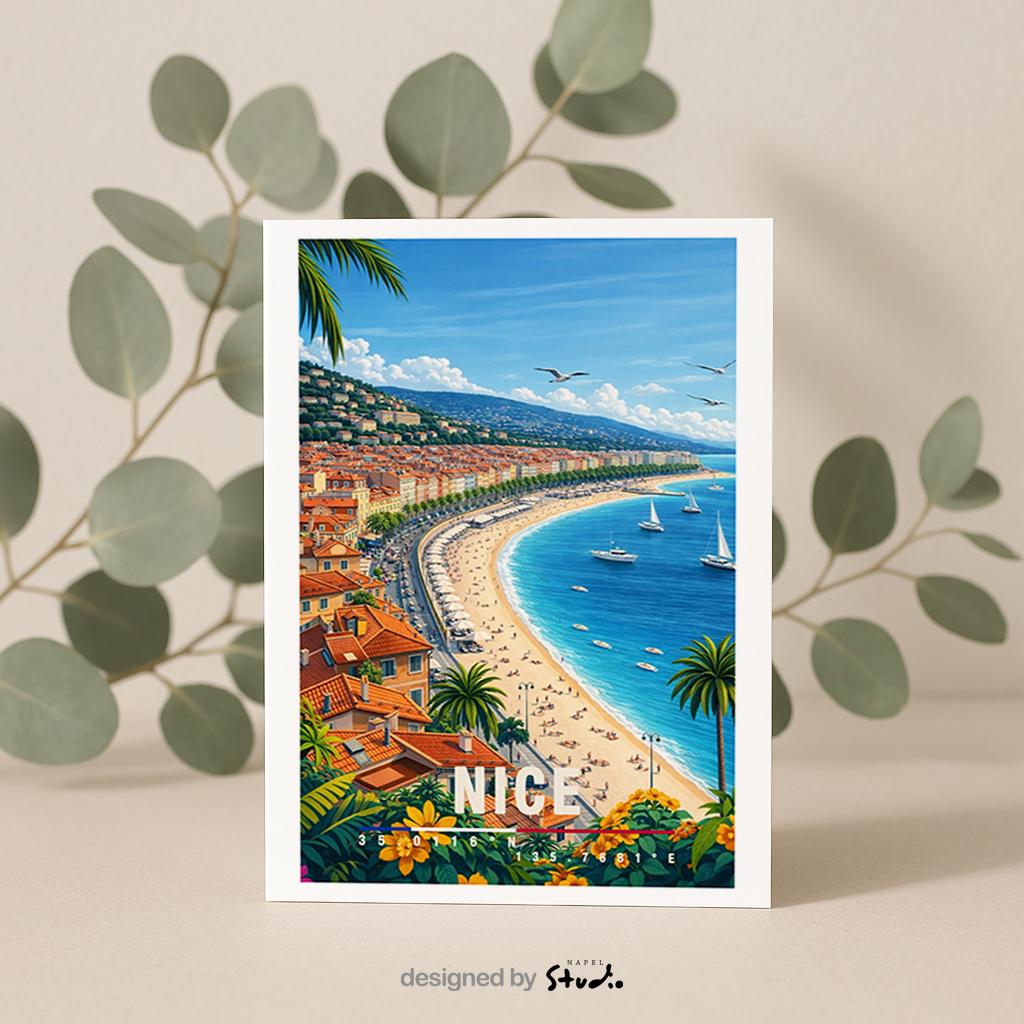 Illustration von Nizza mit geschwungener Strandpromenade, türkisblauem Meer und mediterranen Häusern entlang der Küste. Palmen, Sonnenschirme und Badegäste verleihen der Szene sommerliche Leichtigkeit. Die helle Farbpalette und der Blick auf die Côte d’Azur vermitteln Urlaubsgefühl, Eleganz und das entspannte Lebensgefühl Südfrankreichs.