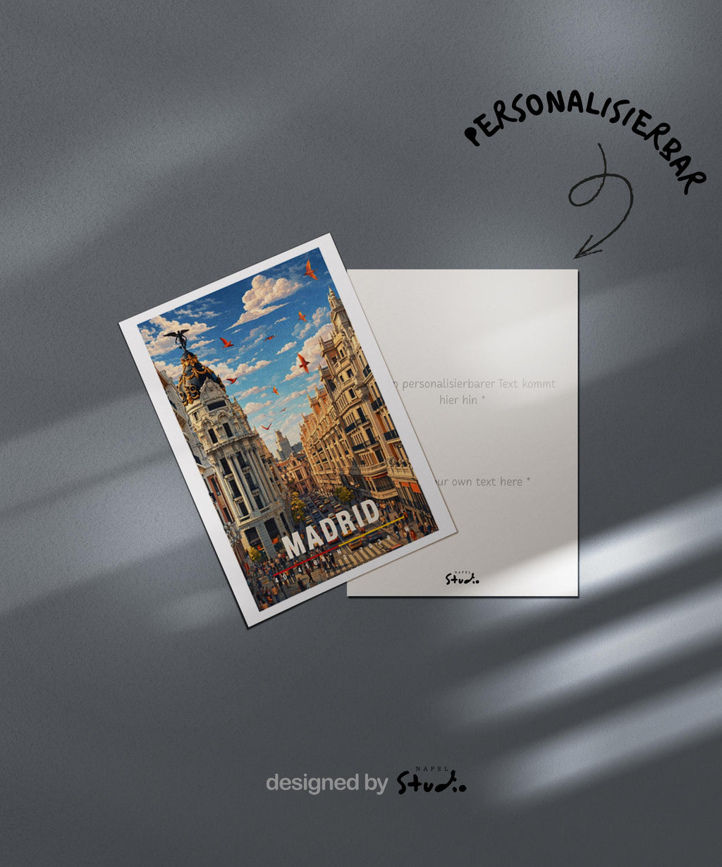 Illustration von Madrid mit beeindruckender historischer Architektur, breiter Straße und lebendigem Stadtverkehr. Klassische Fassaden, moderne Elemente und fliegende Vögel im Himmel erzeugen Dynamik. Die Szene spiegelt das urbane Herz Spaniens wider und verbindet Tradition, Großstadtflair und kulturelle Vielfalt in einer harmonischen Stadtansicht.