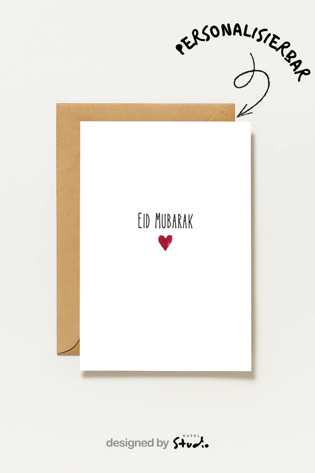 Minimalistische Eid-Mubarak-Grußkarte mit schlichtem Design. Auf hellem Hintergrund steht der Schriftzug „Eid Mubarak“ in moderner Typografie, darunter ein kleines rotes Herz. Zeitlose, elegante islamische Glückwunschkarte zum Eid al-Fitr, Zuckerfest oder als liebevolle Aufmerksamkeit für Familie, Freunde oder Lieblingsmenschen. Reduziertes, modernes Design mit emotionaler Wirkung.