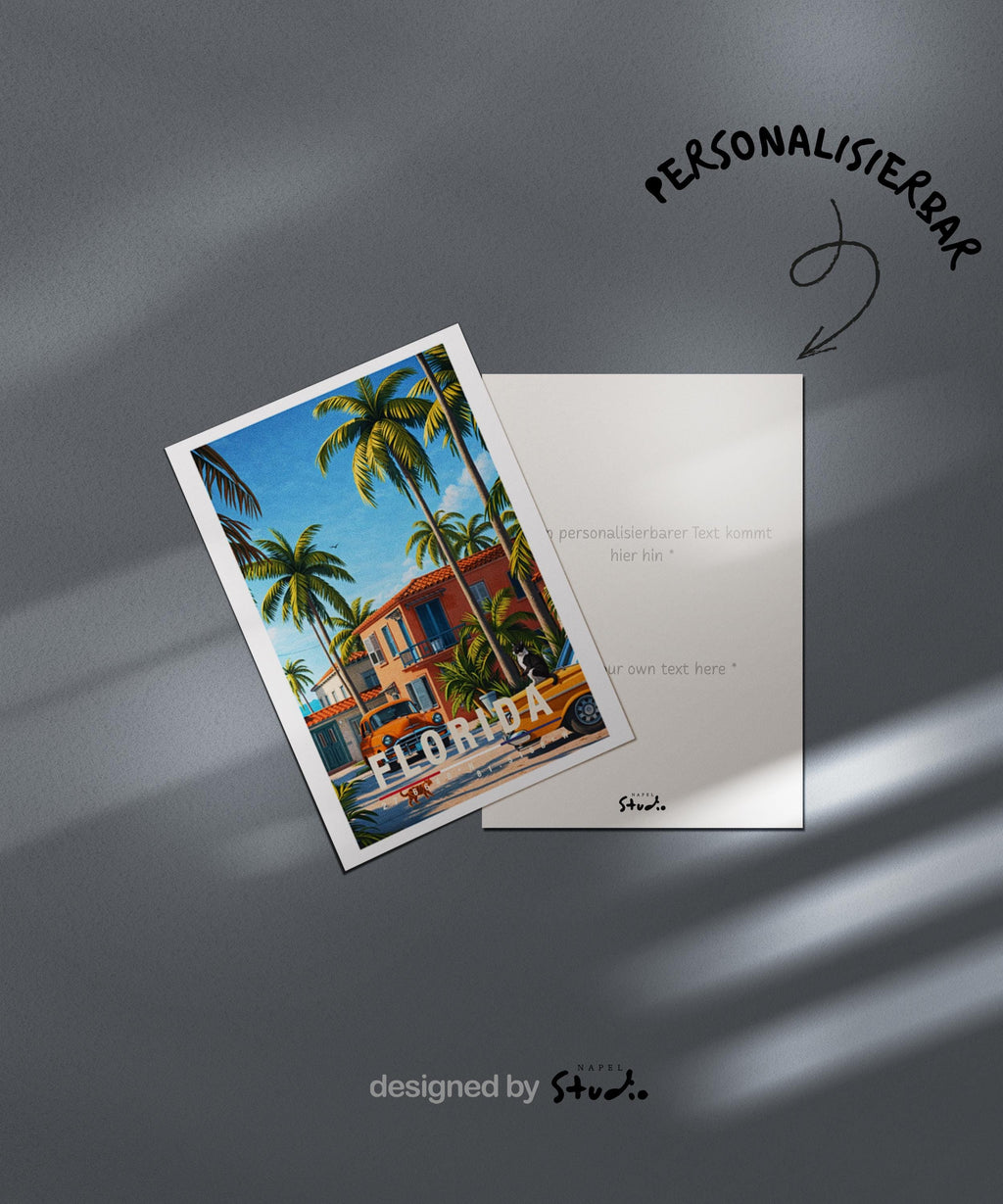 Illustrative Grußkarte mit Florida-Motiv, zeigt tropische Palmen, pastellfarbene Häuser und klassische Retro-Autos unter blauem Himmel. Die Szene vermittelt Sommer, Sonne und entspanntes amerikanisches Urlaubsgefühl. Ideal als Reise-Grußkarte, Urlaubskarte oder liebe Nachricht für Florida-Fans, USA-Reisende, Fernweh-Liebhaber oder als sommerlicher Gruß für Freunde und Familie.