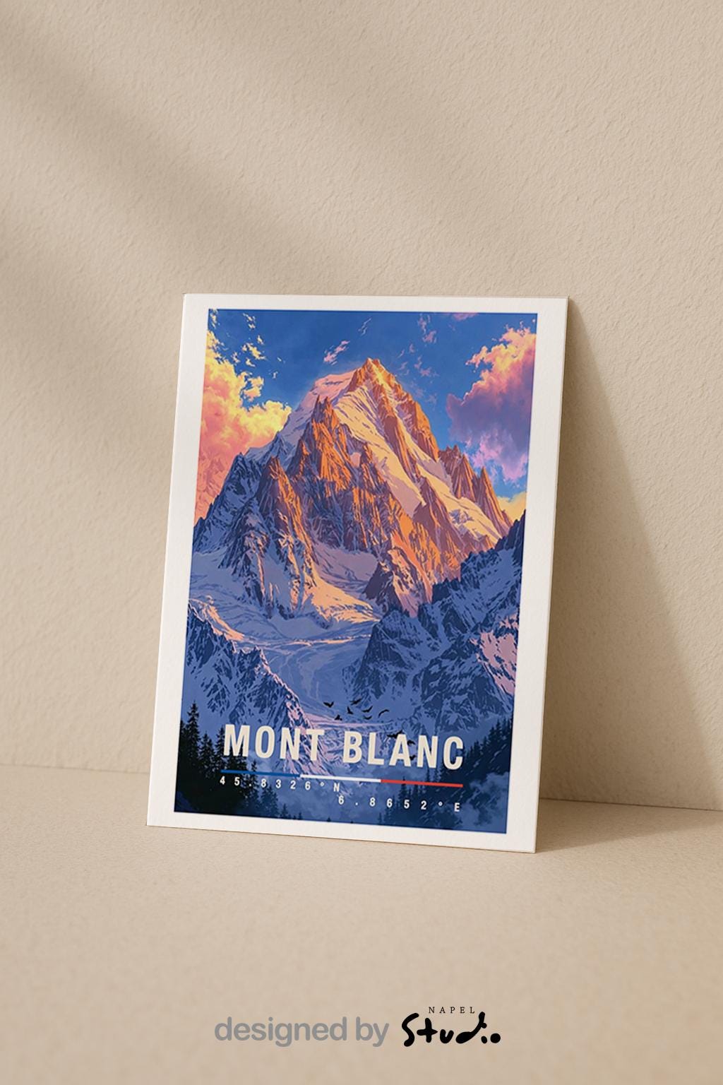Illustrierte Grußkarte mit Mont-Blanc-Motiv zeigt den majestätischen, schneebedeckten Berg vor einem farbenfrohen Himmel in sanften Blau- und Rosatönen. Die detailreiche Darstellung der Alpenlandschaft vermittelt Naturverbundenheit, Weite und Abenteuerlust. Diese Karte eignet sich perfekt als Reise-Grußkarte, Naturmotiv oder Geschenk für Bergliebhaber, Wanderfreunde und Menschen mit einer besonderen Verbindung zu den französischen Alpen.