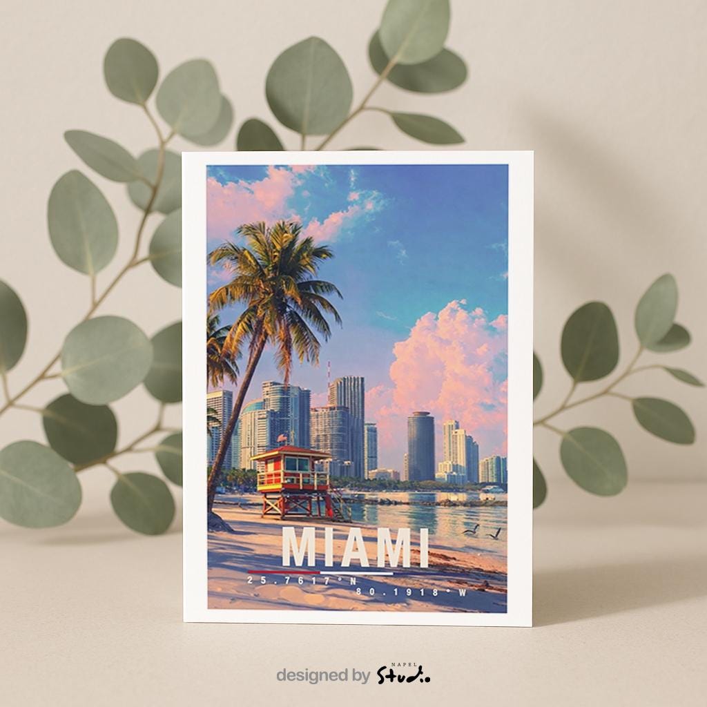 Illustrierte Grußkarte von Miami mit moderner Skyline, Palmen und ruhigem Strand im Vordergrund. Die harmonische Szene verbindet Großstadt und Meer und eignet sich perfekt als Grußkarte, Urlaubserinnerung oder Geschenk für Sonnen- und Reisebegeisterte.
