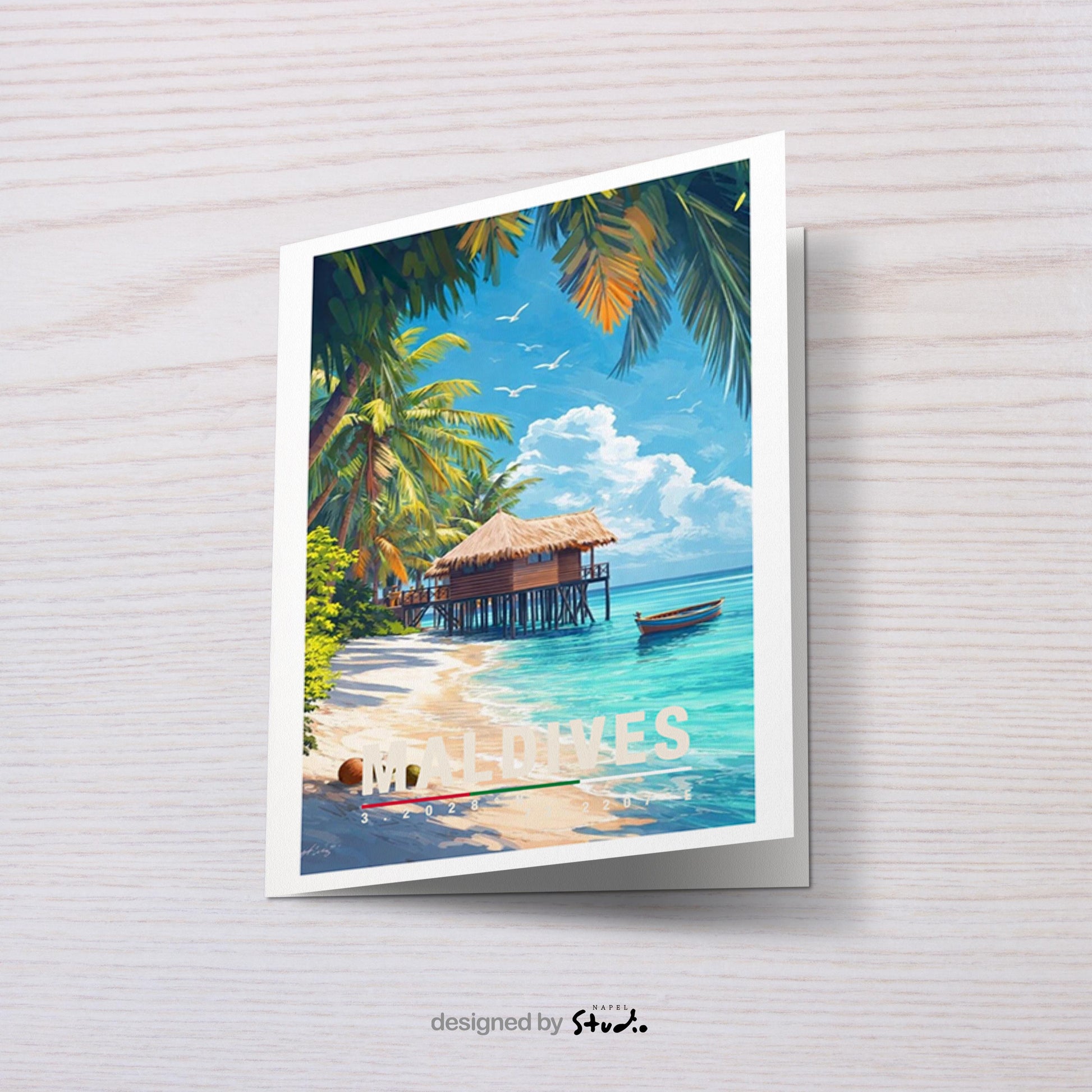 Stilvolle Grußkarte mit idyllischem Maldives-Strandmotiv: feiner weißer Sand, sanfte türkisfarbene Wellen, schattenspendende Palmen und ein Strandhaus direkt am Meer. Das Motiv strahlt Wärme, Entspannung und Urlaubsgefühl aus. Perfekt als Grußkarte für Urlaubsgrüße, Hochzeiten, Jahrestage, Valentinstag oder als liebevolle Aufmerksamkeit für Menschen, die Sonne, Meer und exotische Reiseziele lieben.