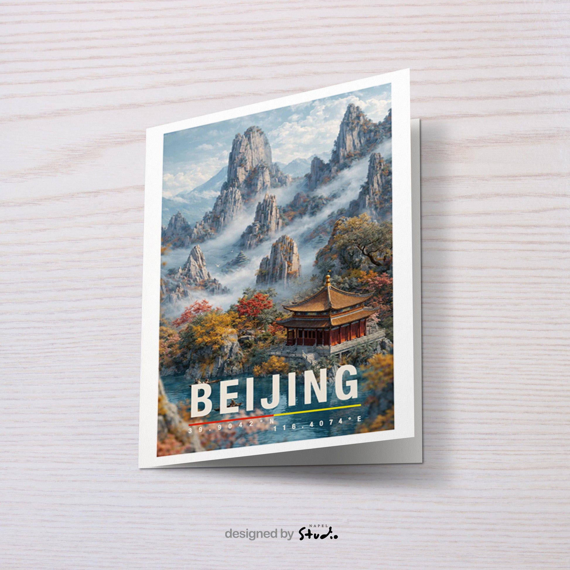 Detailreiche Grußkarte mit einer ruhigen Landschaft aus der Region Beijing. Ein traditioneller chinesischer Tempel liegt eingebettet zwischen Bergen, Nebel und herbstlichen Farben. Die Illustration strahlt Harmonie, Naturverbundenheit und kulturelle Tiefe aus. Ideal als Grußkarte für Asien-Reisende, Kulturinteressierte oder als besondere Karte mit spiritueller Stimmung.