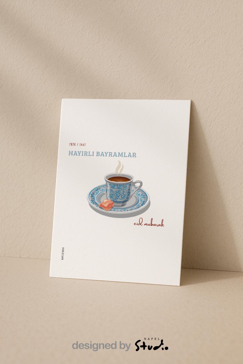 Hayirli Bayramlar Karte | Minimalistische Eid Grußkarte mit türkischer Kaffeetasse und Lokum