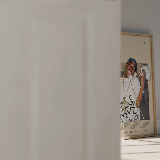 2Pac 3D poster featuring the iconic rapper Tupac Shakur in a 90s West Coast vibe. He’s holding cash and a phone with the Los Angeles skyline in the background. High-quality digital print in street-art style, perfect for living room, studio, or music room. Great gift for rap and hip-hop fans.